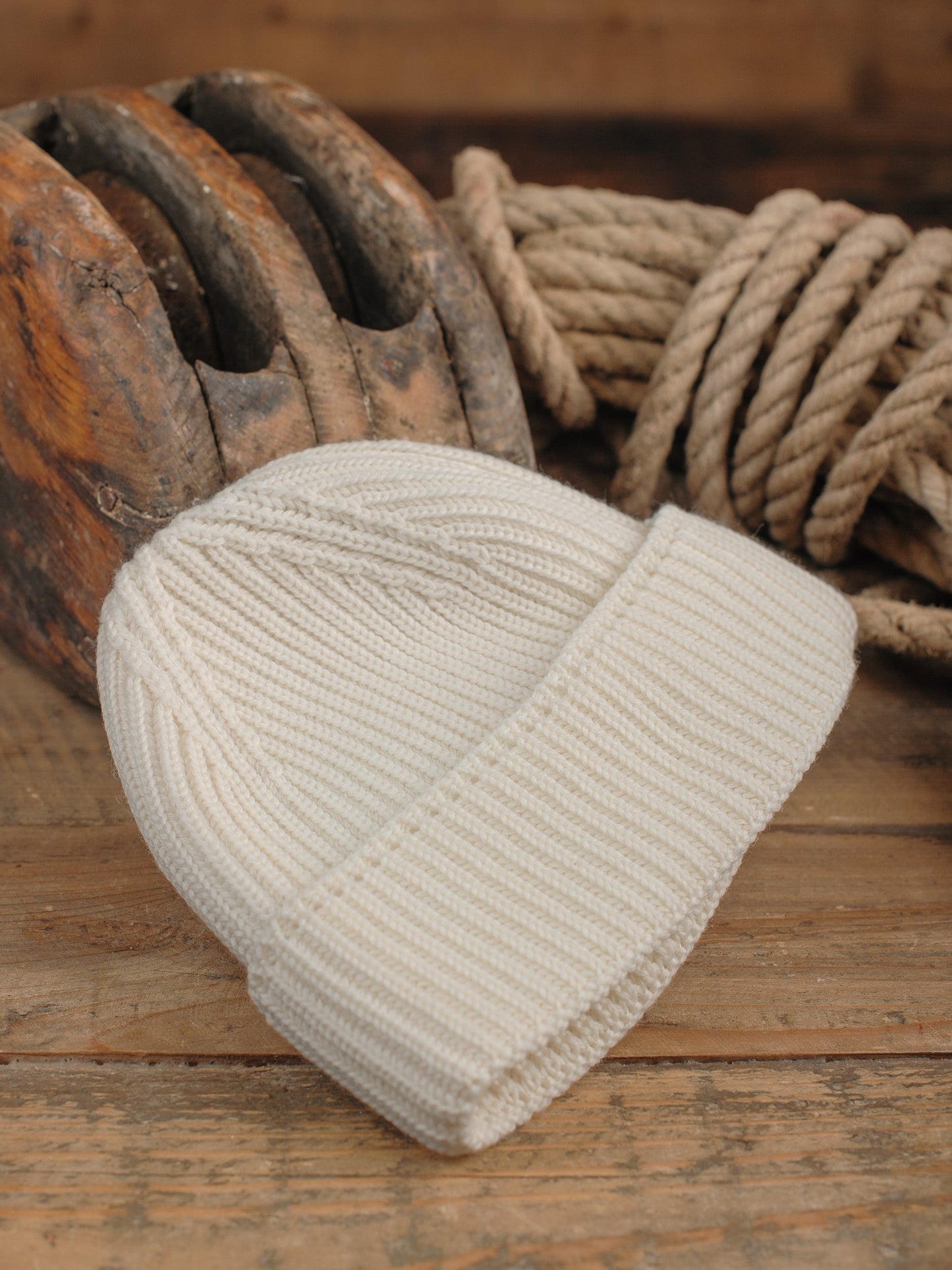 Fender hue | natural white