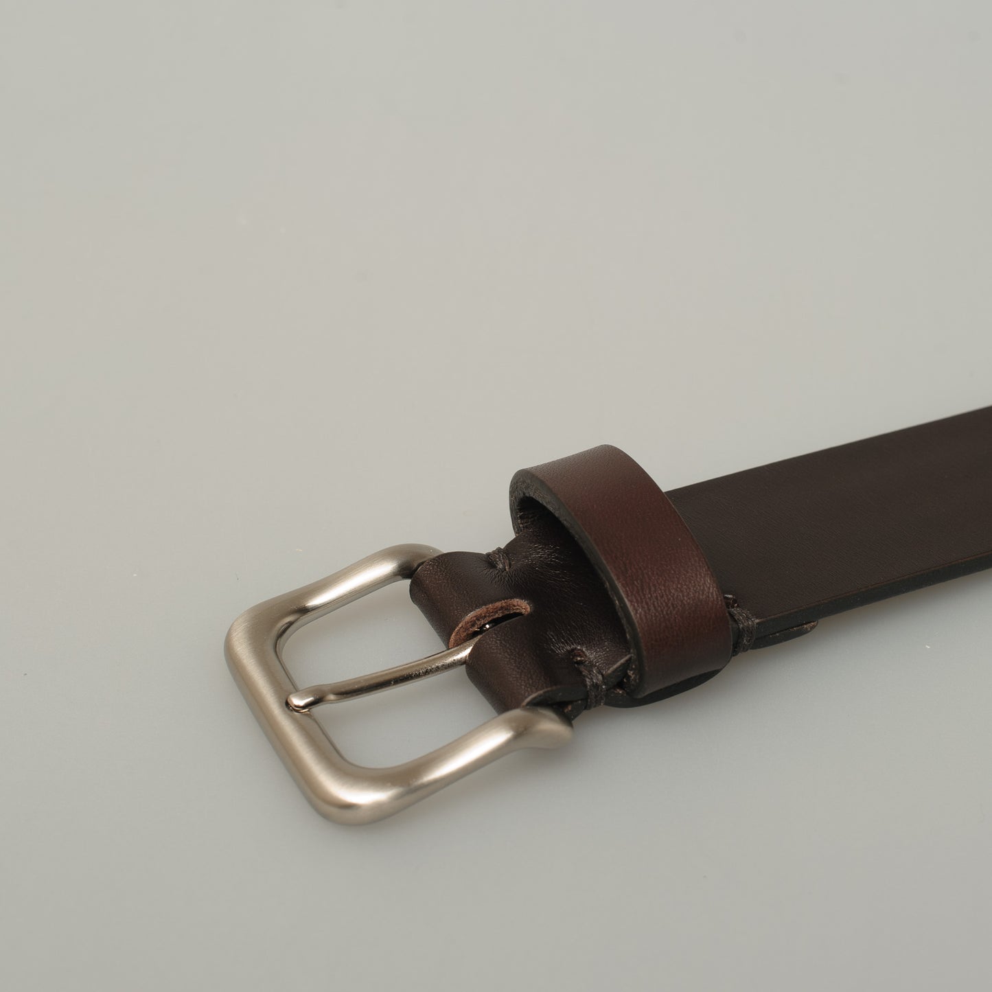 35mm Full grain | Tankefuld nikkel satin