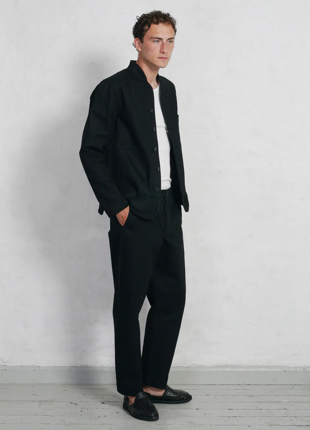 Erling | black canvas