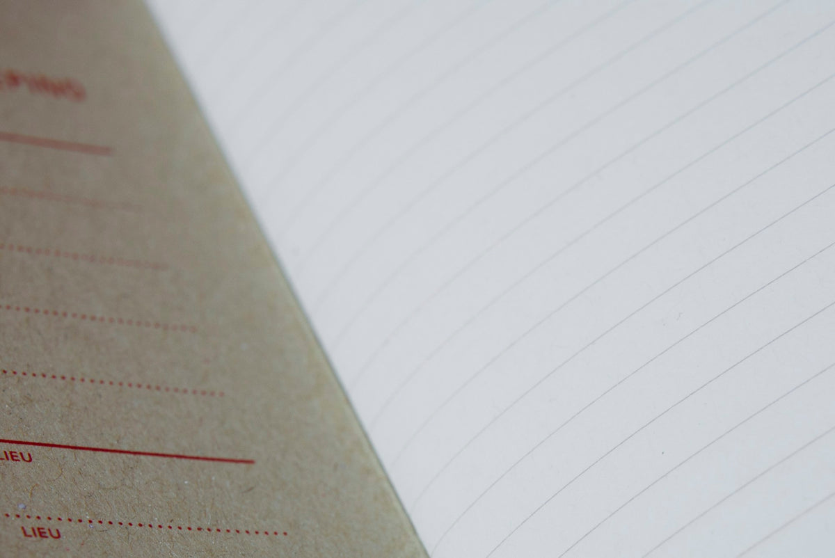 NOTEBOOK N°1 | linjeret papir