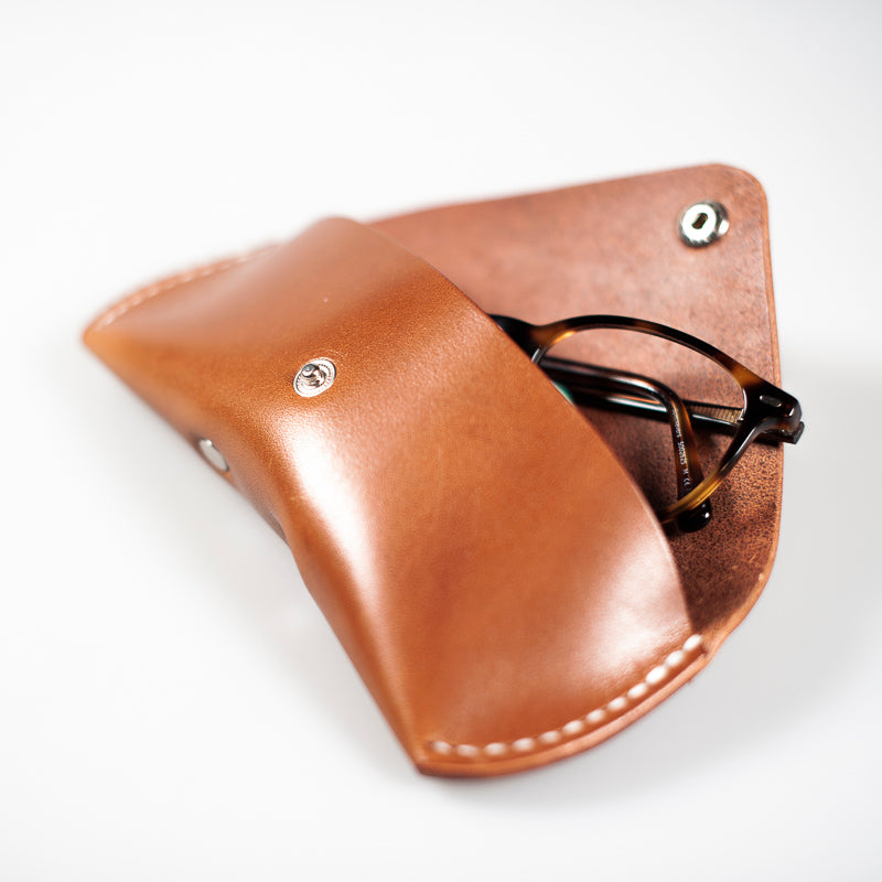 Brille Etui Cognac