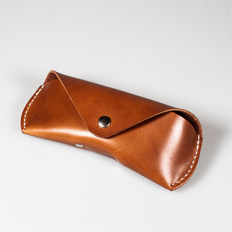 Brille Etui Cognac