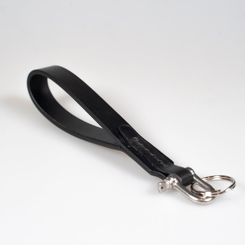 Keyhanger med Sjækkel Sort
