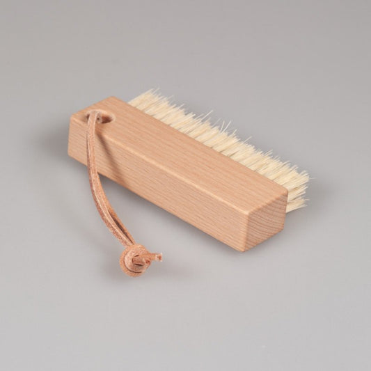 Neglebørste med Læderstrop