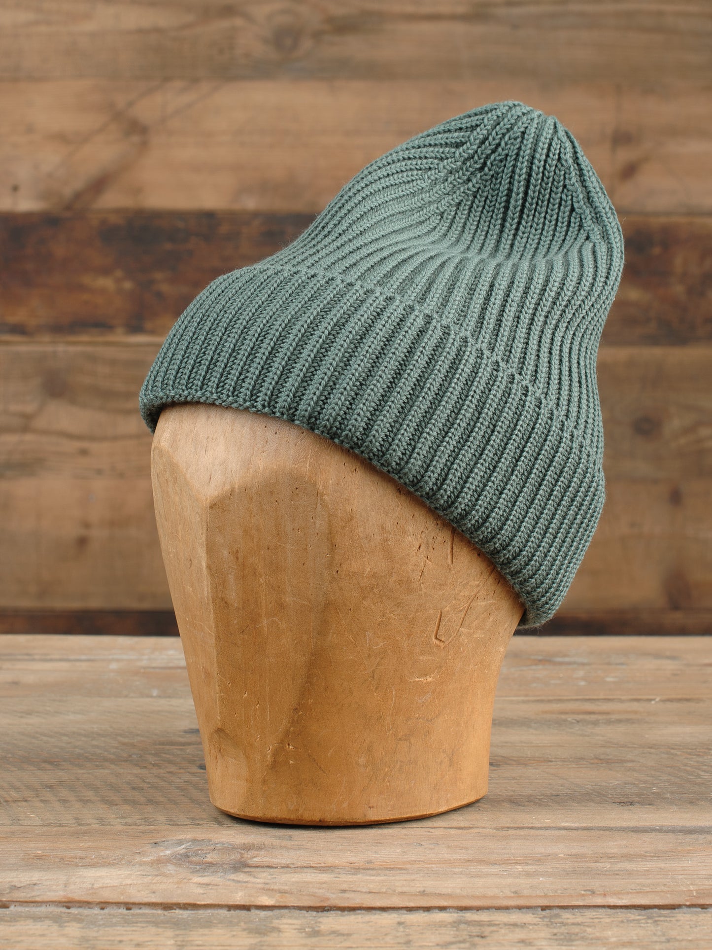 Mental hue | copper green