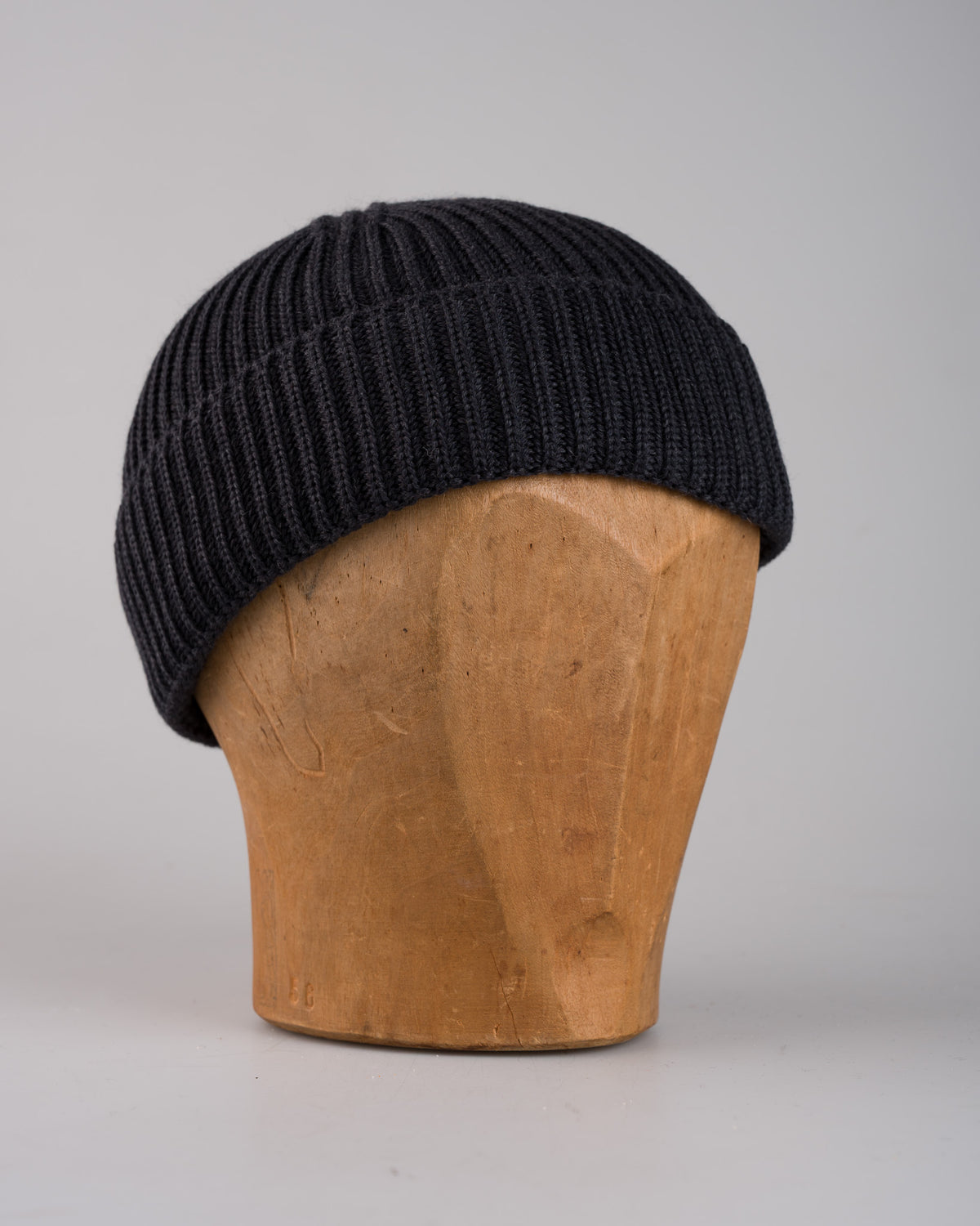 Fender hue | magnetite black