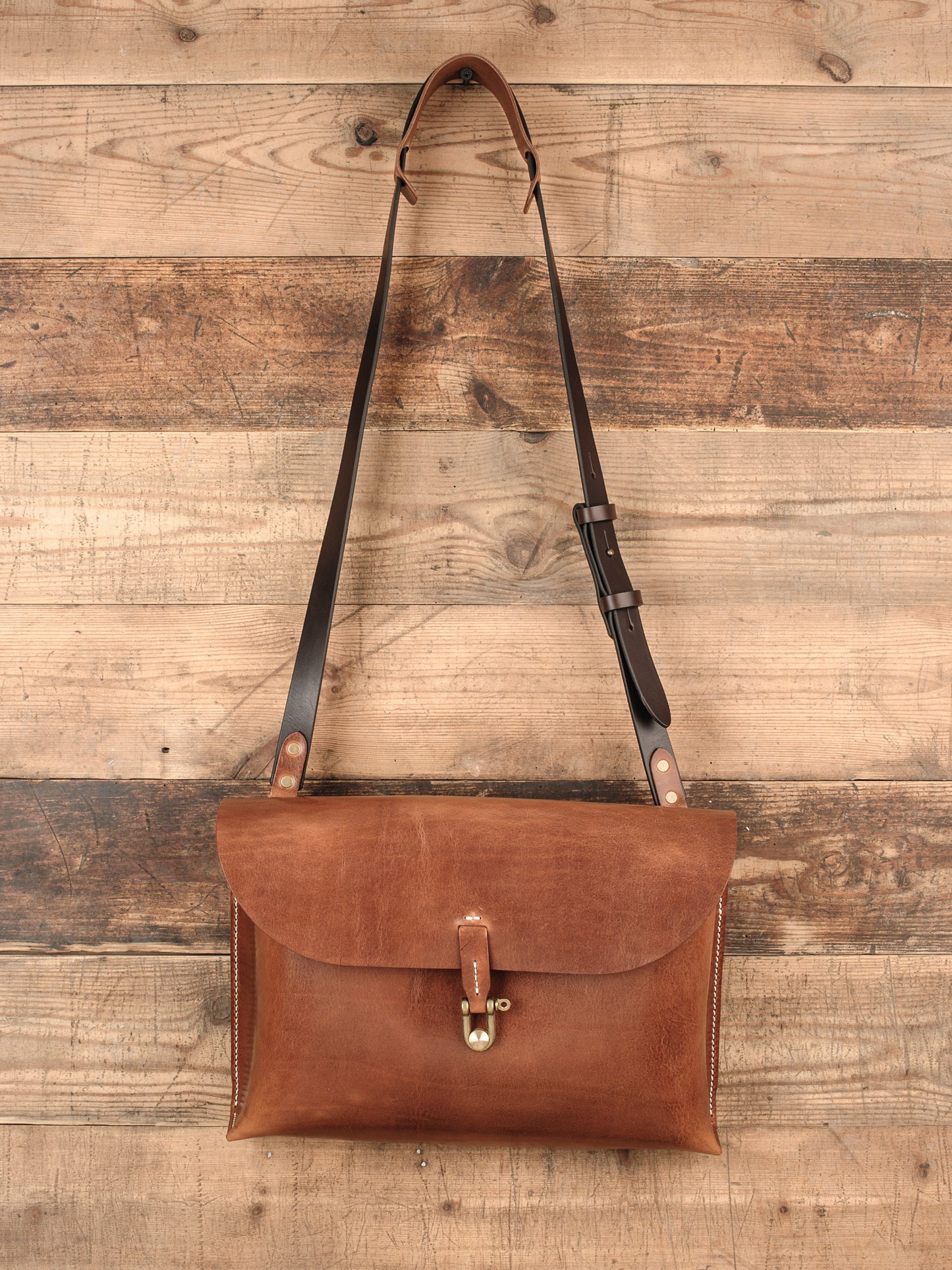 Messenger taske stor | cognac